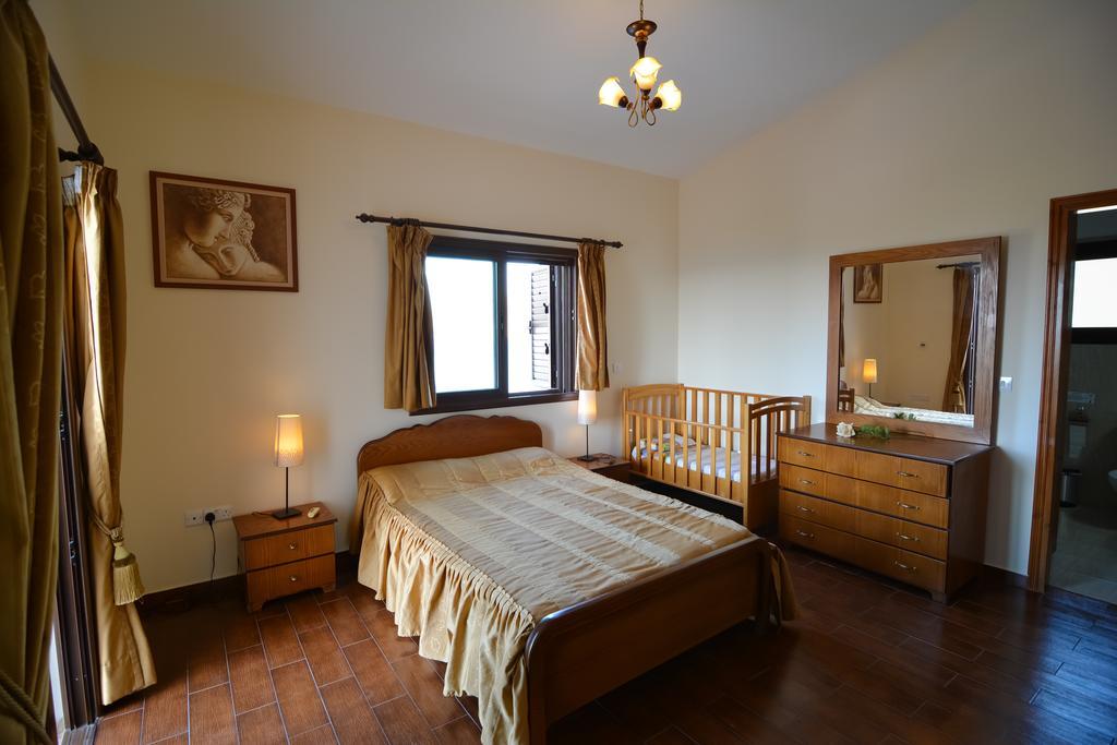 Kalli Villa Pomos Habitación foto